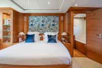 LADY-EMMA yacht charter: Master Cabin