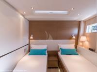 NEYINA yacht charter: Portside cabin in twin-bedded-version