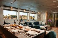 GEORGE-FIVE yacht charter: Dining Area
