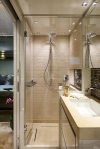 GEORGE-FIVE yacht charter: VIP CABIN BATHROOM