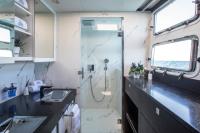 CARTOUCHE yacht charter: Guests bathroom - Â© Stuart Pearce