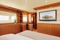BEST-OFF yacht charter: Main Deck Master Cabin