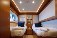 BEST-OFF yacht charter: Twin Cabin