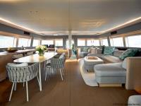 KAJIKIA yacht charter: KAJIKIA saloon