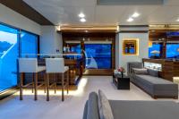 GEMS-II yacht charter: Main saloon bar
