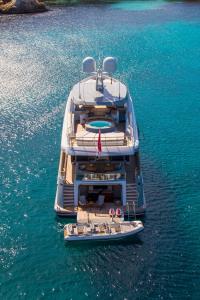 DELTA-ONE yacht charter: DELTA ONE - photo 8