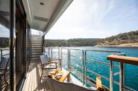 DELTA-ONE yacht charter: Deck