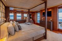 ZALIV-III yacht charter: Master Cabin I