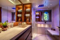 ZALIV-III yacht charter: Double Bath