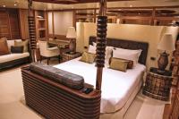ZANZIBA yacht charter: Master cabin