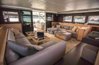 SOLEANIS-II yacht charter: Main saloon 1