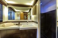 JAJARO yacht charter: Twin cabin bathroom
