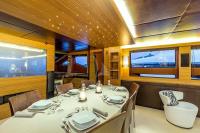 JAJARO yacht charter: Indoor dining table