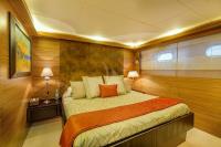 JAJARO yacht charter: VIP cabin