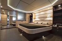 INDIAN yacht charter: Vip cabin