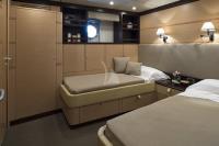 INDIAN yacht charter: Twin cabin