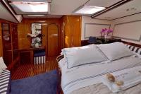 WIND-OF-CHANGE yacht charter: WIND OF CHANGE - photo 6