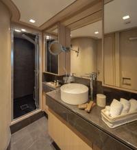 SUMMER-FUN yacht charter: Master Bathroom
