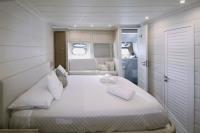 LA-CHICCA yacht charter: LA CHICCA - photo 34
