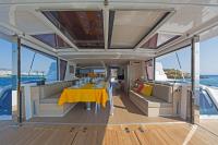 BABALU yacht charter: Saloon/Dining Area