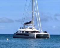 LOOMA yacht charter: LOOMA - At anchor