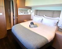 LOOMA yacht charter: LOOMA - Guests cabin