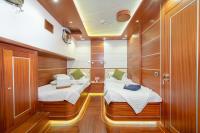 DRAGONFLY yacht charter: DRAGONFLY - photo 30