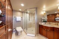 TAHI yacht charter: Guest Double Ensuite