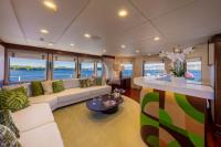 TAHI yacht charter: Upper Deck Bar