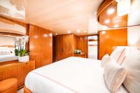 WIND-OF-FORTUNE yacht charter: Double suite