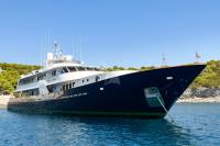 WIND-OF-FORTUNE yacht charter: WIND OF FORTUNE