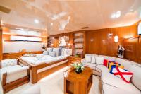 WIND-OF-FORTUNE yacht charter: Master Suite