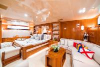 WIND-OF-FORTUNE yacht charter: Master Suite