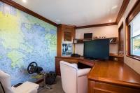 WIND-OF-FORTUNE yacht charter: Desk - Playroom