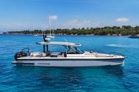 COME-PRIMA yacht charter: CHASE BOAT AXOPAR