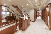 COME-PRIMA yacht charter: COME PRIMA hallway
