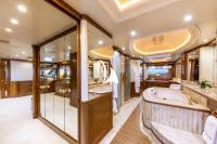 COME-PRIMA yacht charter: COME PRIMA master ensuite