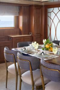 COME-PRIMA yacht charter: Dining Table