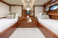 COME-PRIMA yacht charter: COME PRIMA twin cabin