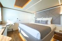 ATRAVERSIA yacht charter: port aft VIP double or twin cabin