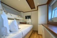 ATRAVERSIA yacht charter: Studio configured as double bed plus pullmann