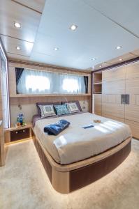 DON-MICHELE yacht charter: Double cabin