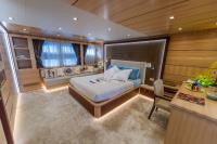 DON-MICHELE yacht charter: Owner suite