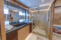 DON-MICHELE yacht charter: Owner toilet