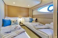 VIVA yacht charter: Twin cabin
