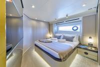 VIVA yacht charter: VIP cabin