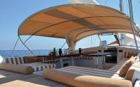 FARANDWIDE yacht charter: Outside dining area