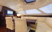 FARANDWIDE yacht charter: Main salon