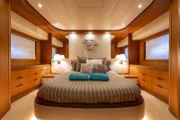 RESILIENCE yacht charter: Vip Cabin