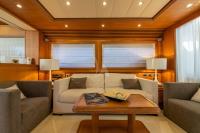 RESILIENCE yacht charter: Main saloon's sofas